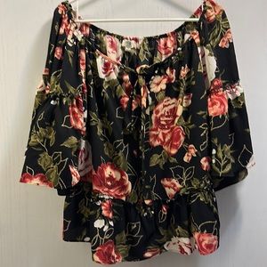 Umgee bohemian black Floral blouse loose fit ruffle/Bell sleeve top. Size Sm